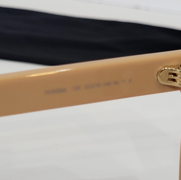 FENDI Sunglasses FE400861 - Picture 7 of 10